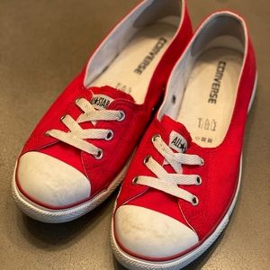 Ladies Converse slip on sneakers size 9